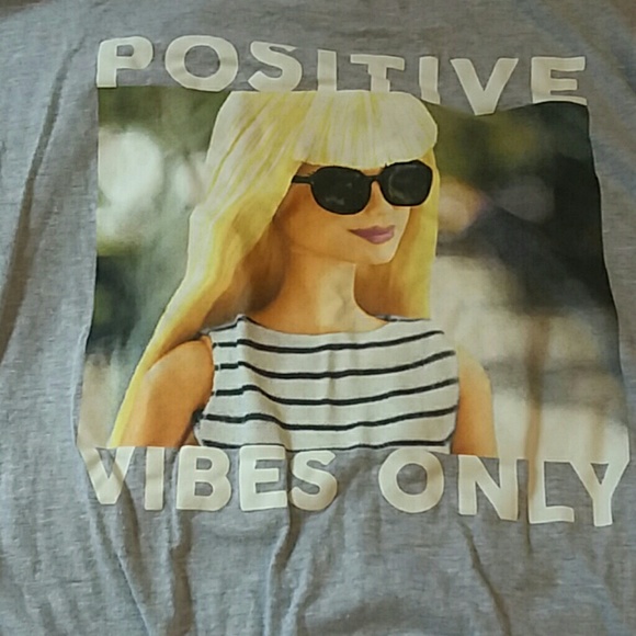 Barbie oversized shirt - Picture 2 of 3